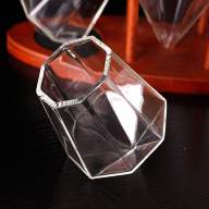 Штоф, Декантер  для крепких напитков &quot;Бриллиант&quot; с двумя бокалами &quot;Diamond&quot;, стекло - Штоф, Декантер  для крепких напитков "Бриллиант" с двумя бокалами "Diamond", стекло